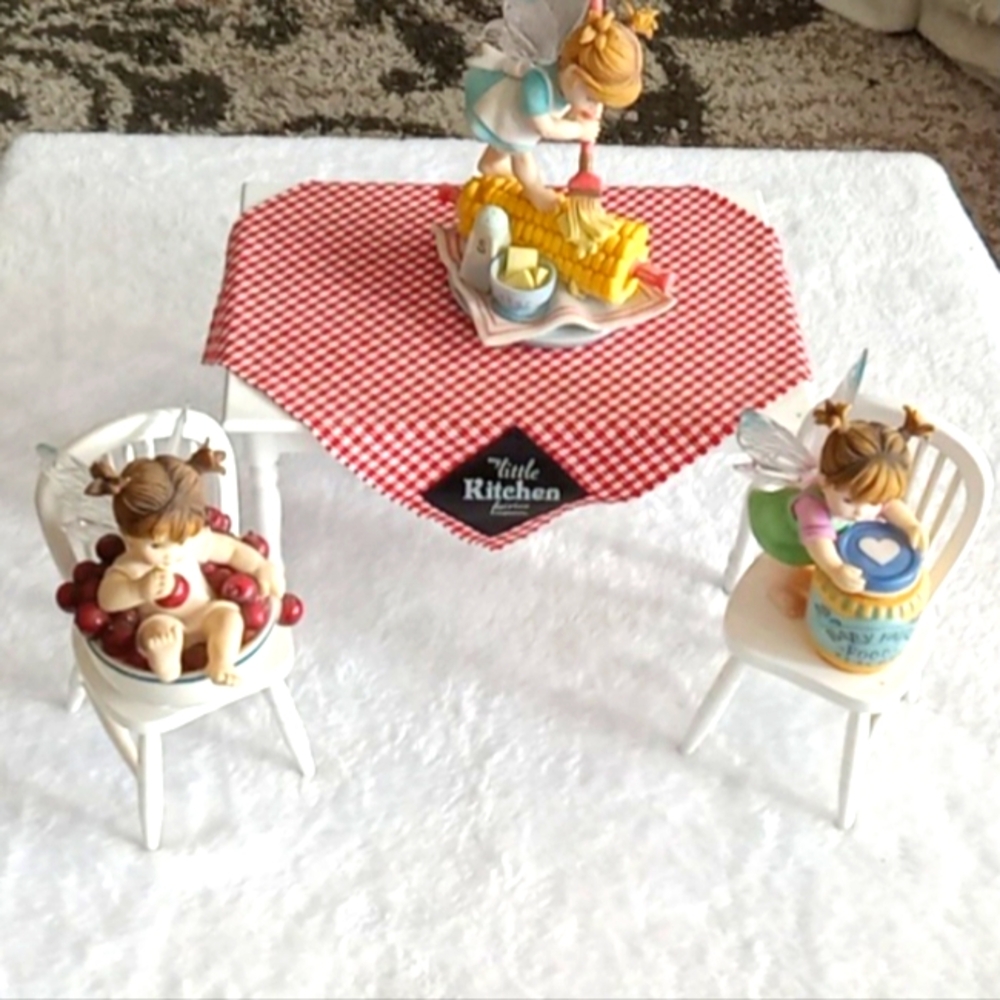 My Little Kitchen Fairies table and chairs